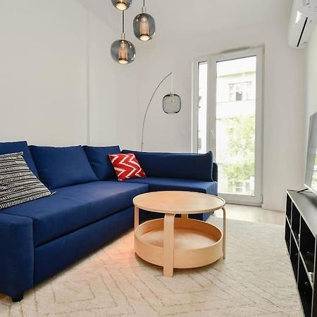 New Modern Apartment In City Center Bratislava Extérieur photo